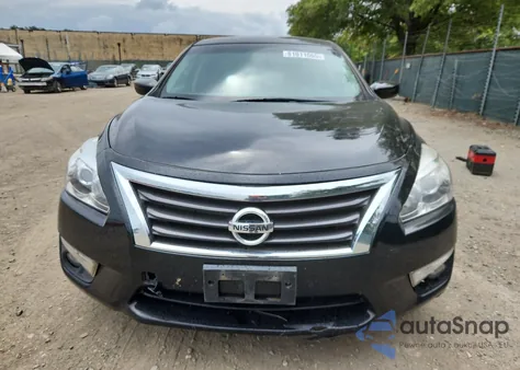 2015 Nissan Altima 2.5 z USA, uszkodzony, nr VIN 1N4AL3AP3FC411513